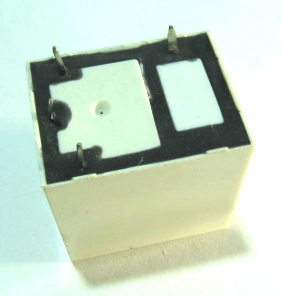 HF152F-T 012-1HST (2)